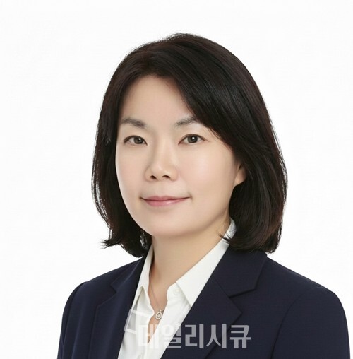 [이희정 교수 AI 칼럼-12] 기술과 AI: 팔란티어와 인공지능이 그리는 현... - 뉴스 썸네일 이미지